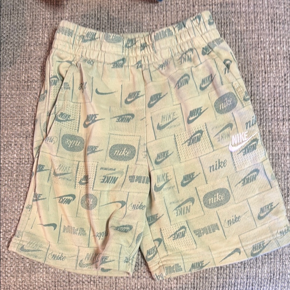 Nike sportswear club fleece shorts